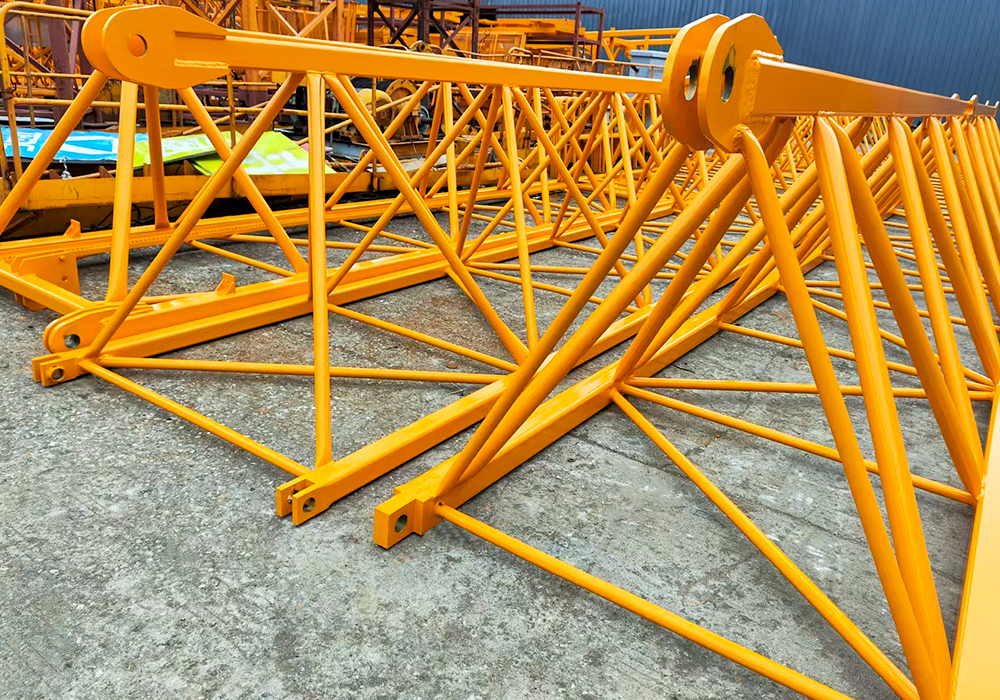 改装された中古タワークレーン